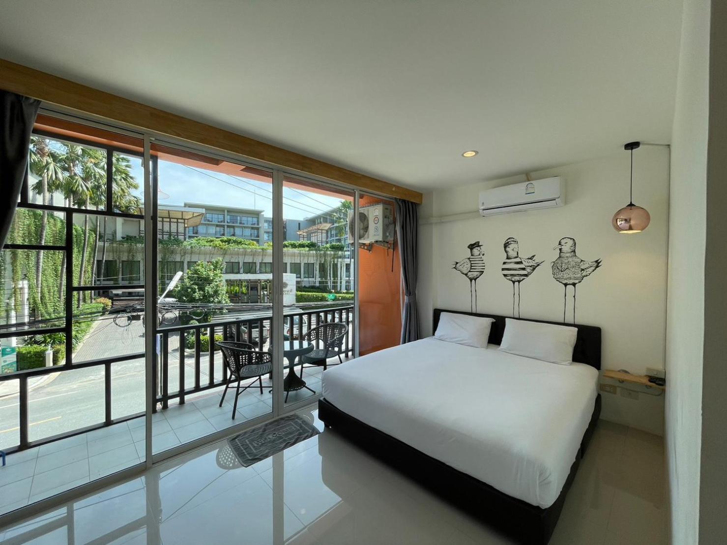 Dwell Phuket Airport Hotel At Naiyang Nai Yang Beach Extérieur photo