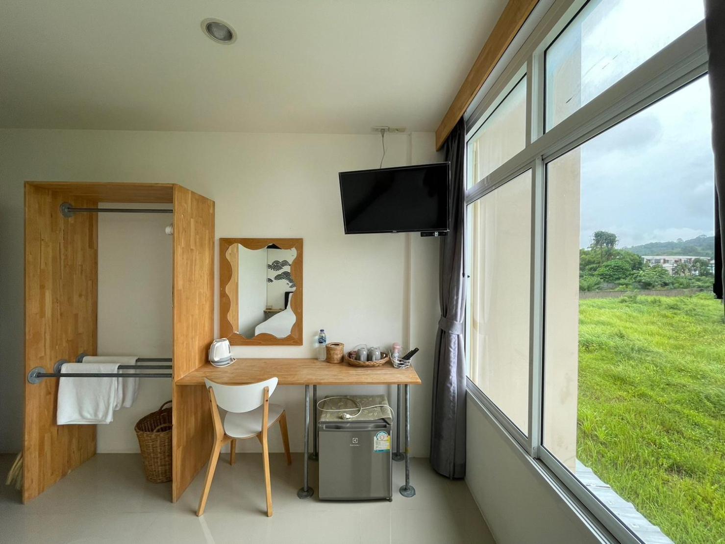 Dwell Phuket Airport Hotel At Naiyang Nai Yang Beach Extérieur photo
