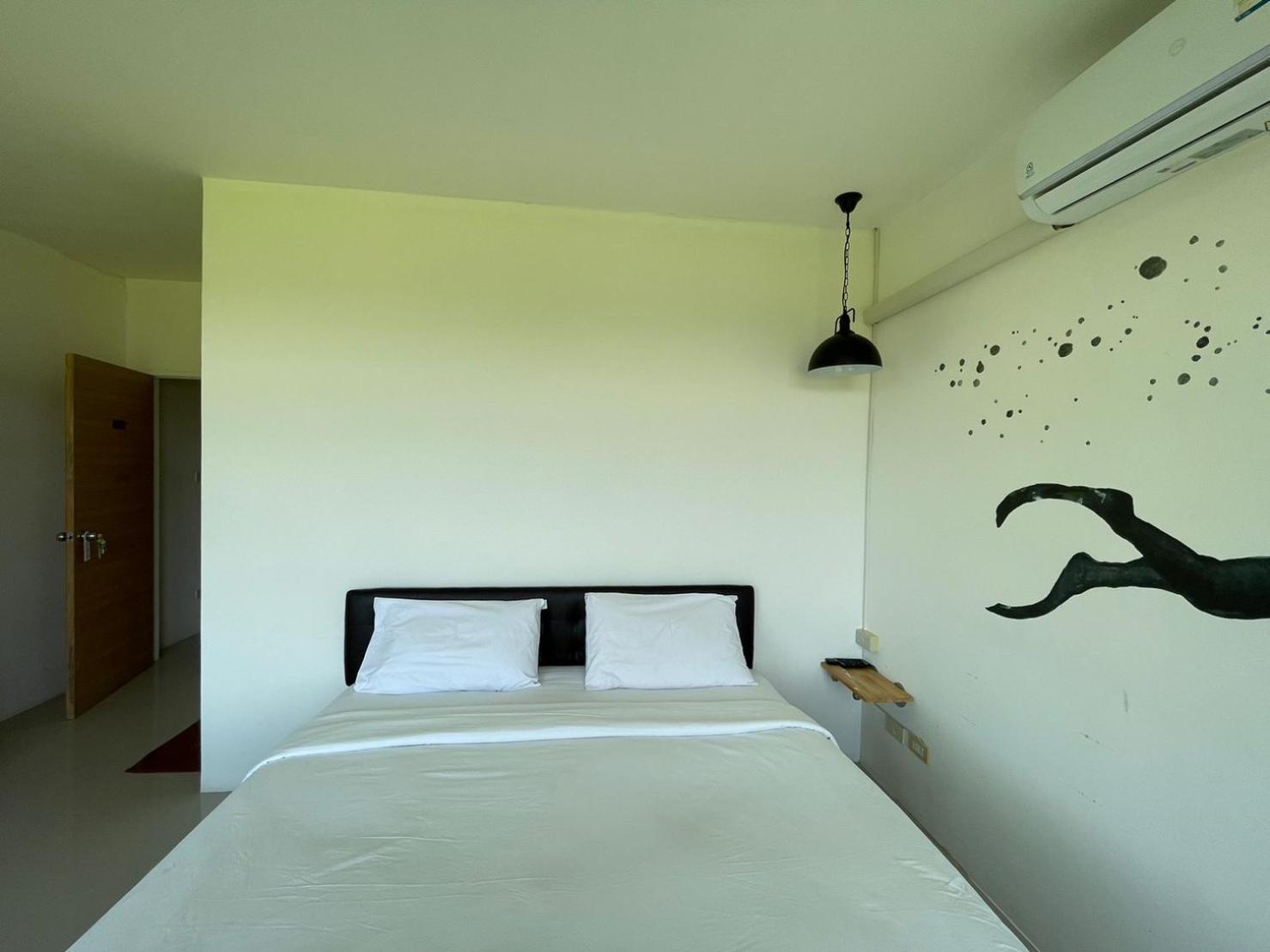 Dwell Phuket Airport Hotel At Naiyang Nai Yang Beach Extérieur photo