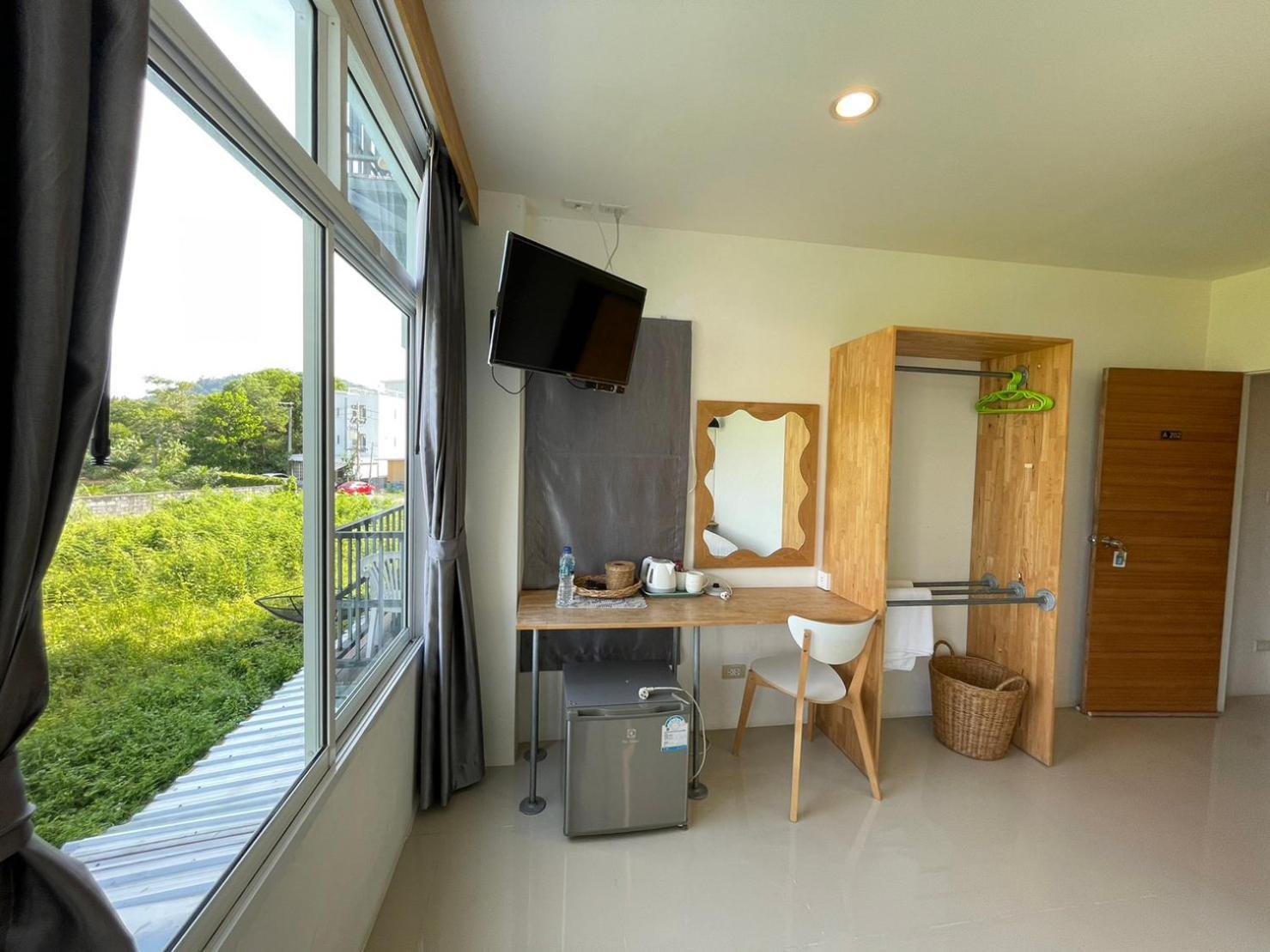 Dwell Phuket Airport Hotel At Naiyang Nai Yang Beach Extérieur photo