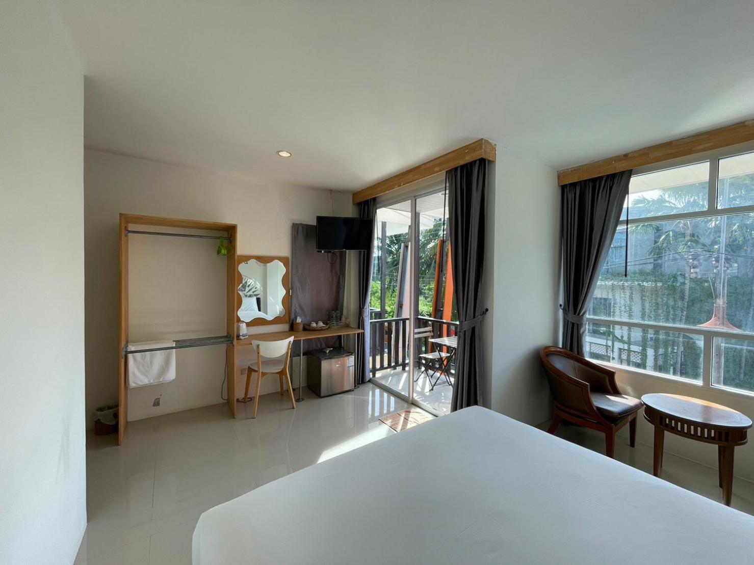 Dwell Phuket Airport Hotel At Naiyang Nai Yang Beach Extérieur photo